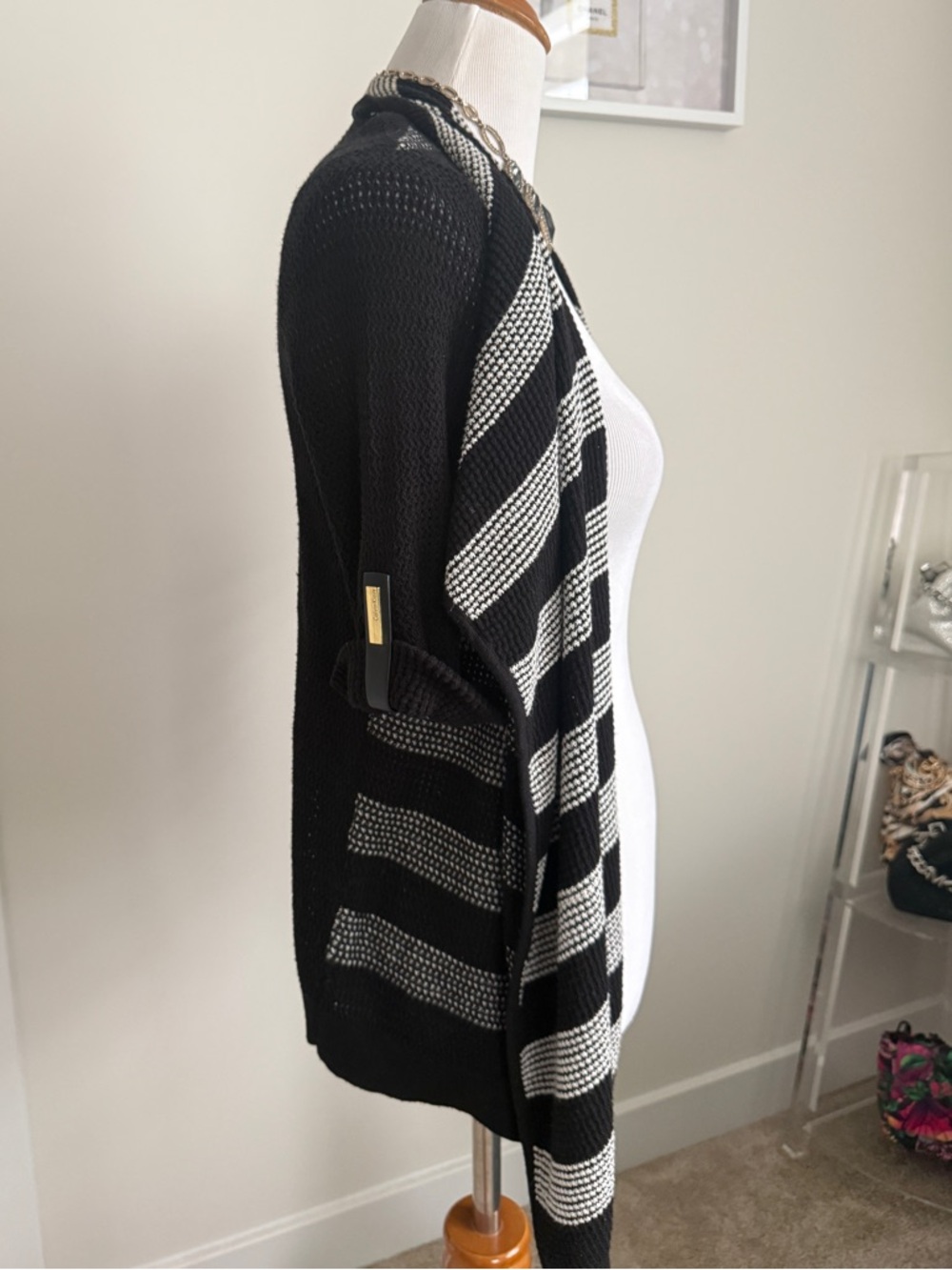 Calvin Klein Black Knit Open-Front Cardigan with Gold Logo Plate One Size - Picture 5 of 10